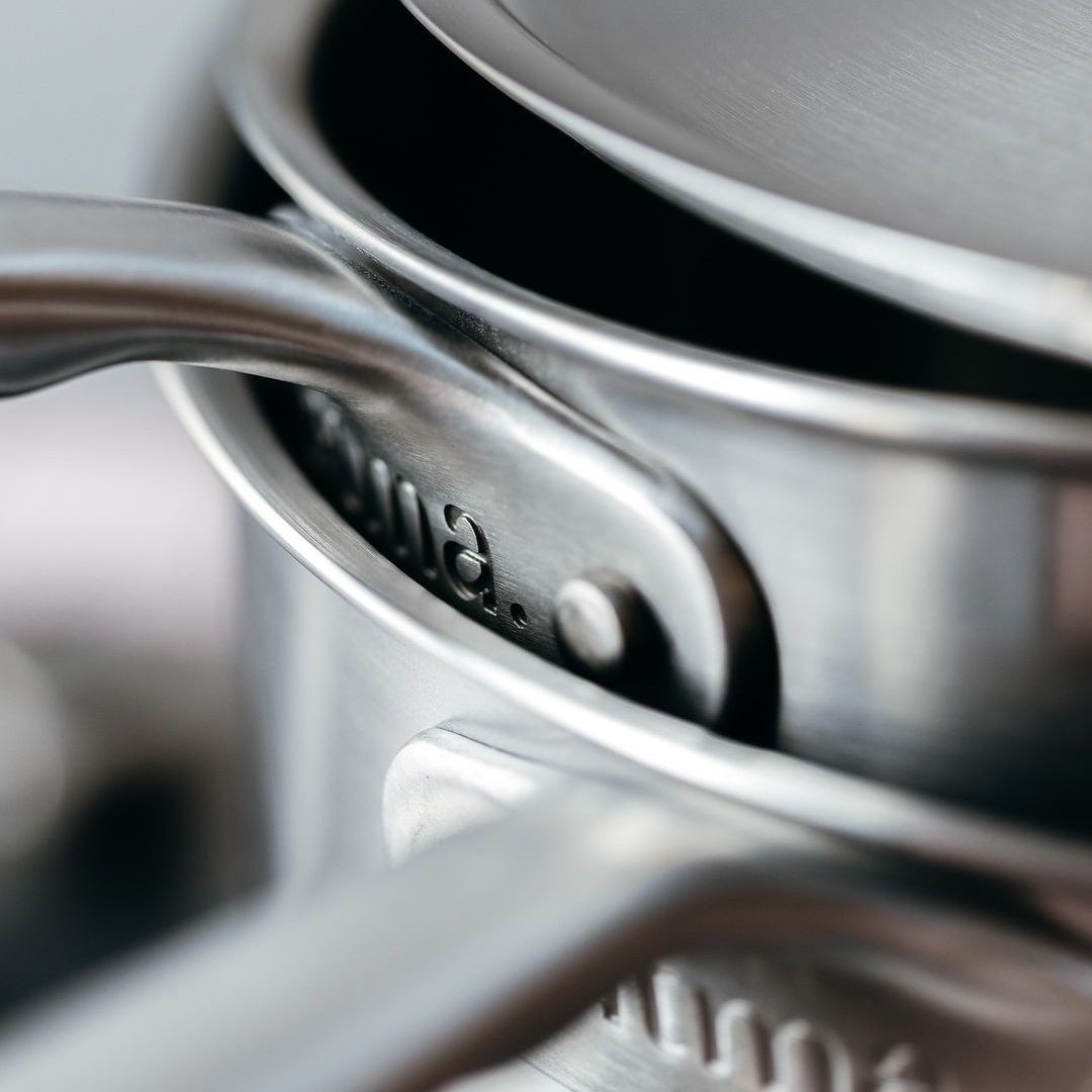 Chemical free cookware cleaning with Easey Earth natural sheets